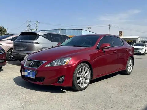 Lexus IS 2011