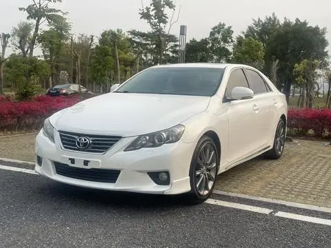 Toyota Reiz 2012