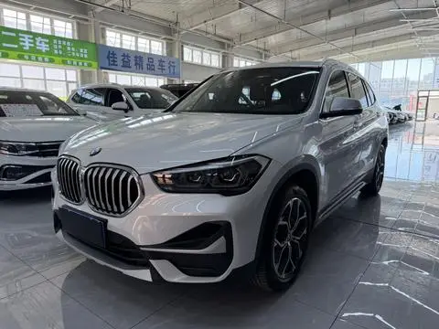 BMW X1 2022 — фото 1