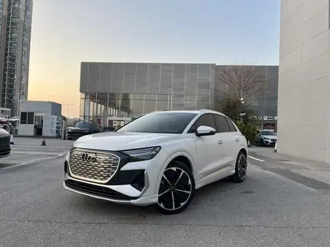 Audi Q4 e-tron 2023