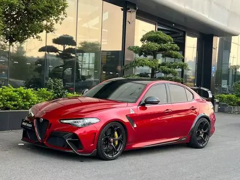 Alfa Romeo Giulia朱丽叶 2021 — фото 1