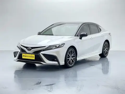Toyota Camry 2021