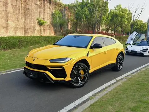 Lamborghini Urus 2021