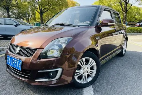 Suzuki 雨燕 2013