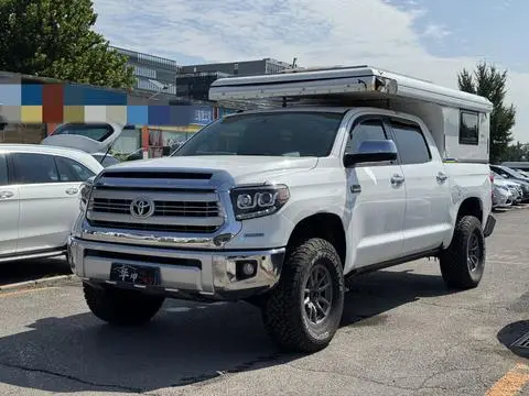 Toyota 坦途 2015