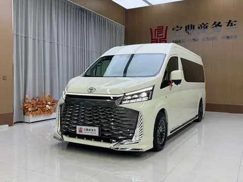 Toyota Hiace 2025