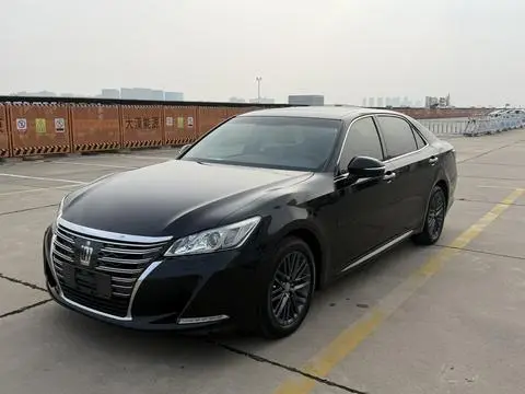 Toyota Crown 2017