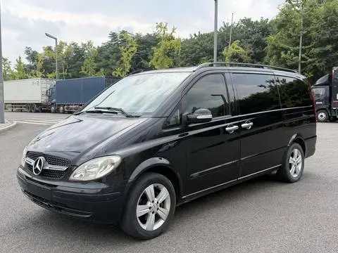 Mercedes-Benz 唯雅诺 2010