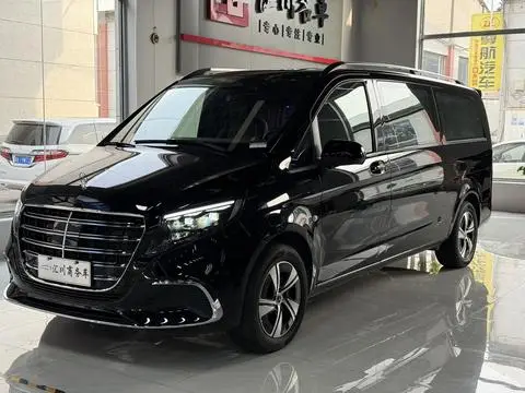 Mercedes-Benz 威霆 2024