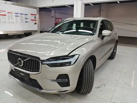 Volvo XC60 2025