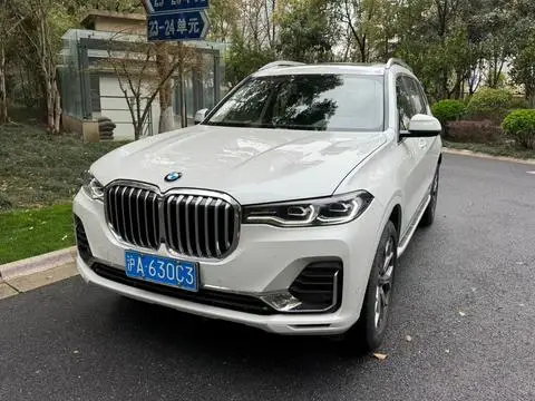 BMW X7 2022 — фото 1
