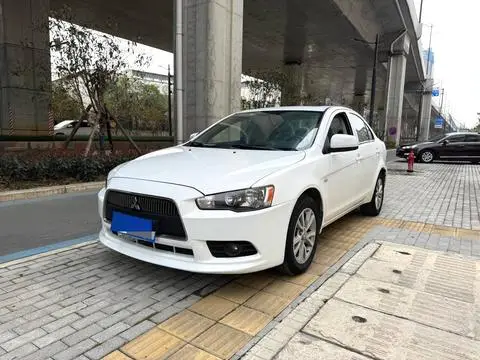 Mitsubishi 翼神 2013