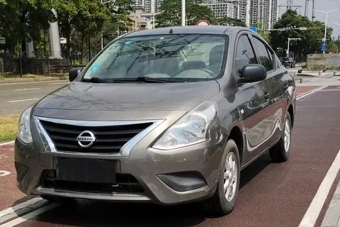 Nissan 阳光 2015