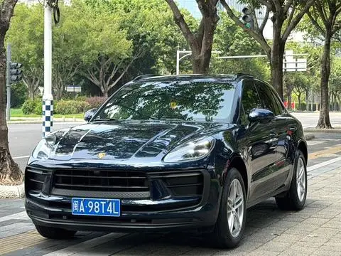 Porsche Macan 2022 — фото 1