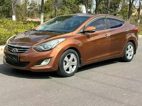 Hyundai Elantra Langdong 2013