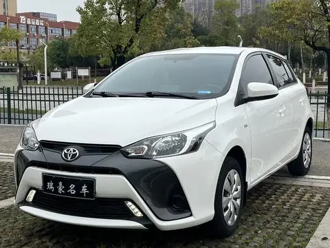 Toyota YARIS L 2021