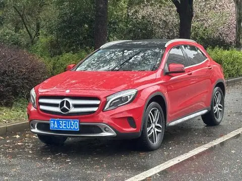 Mercedes-Benz GLA 2016