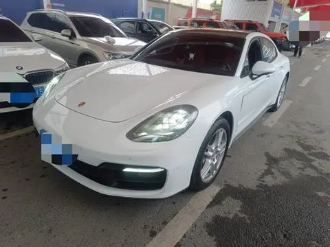 Porsche Panamera 2023