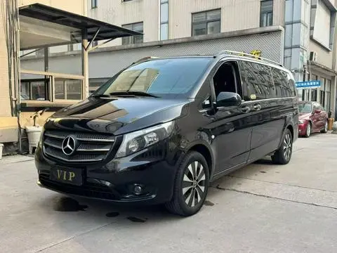 Mercedes-Benz 威霆 2018
