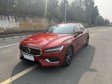 Volvo S60 2022