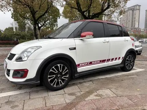 Suzuki 雨燕 2014