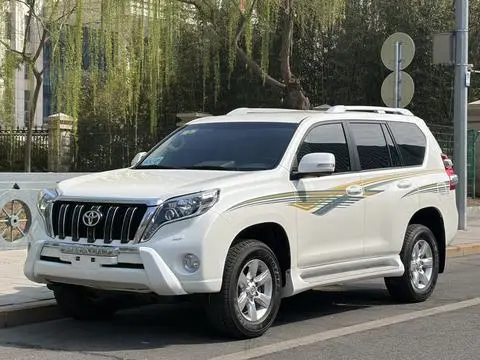 Toyota Prado 2015 — фото 1