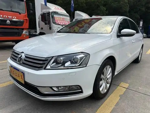 Volkswagen Magotan 2013