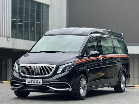 Mercedes-Benz 威霆 2023