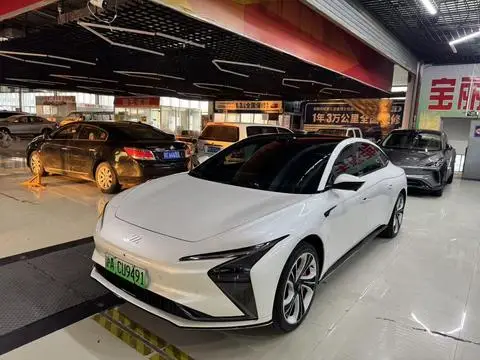 IM Motors 智己L7 2022
