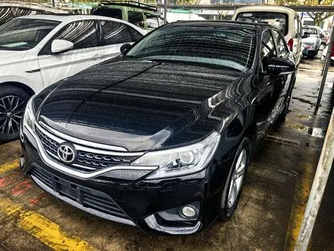 Toyota Reiz 2013