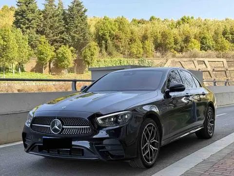 Mercedes-Benz E-Class 2023
