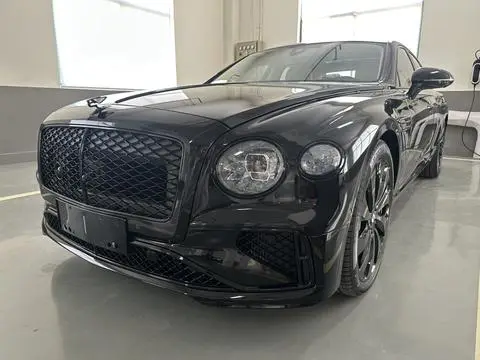 Bentley 飞驰PHEV 2026