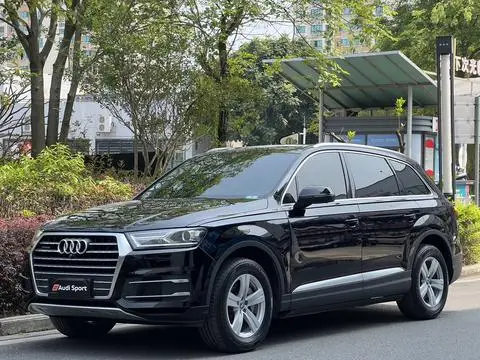 Audi Q7 2017 — фото 1