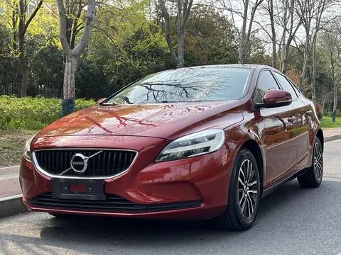 Volvo V40 2016 — фото 1