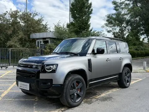 Land Rover 卫士 2025