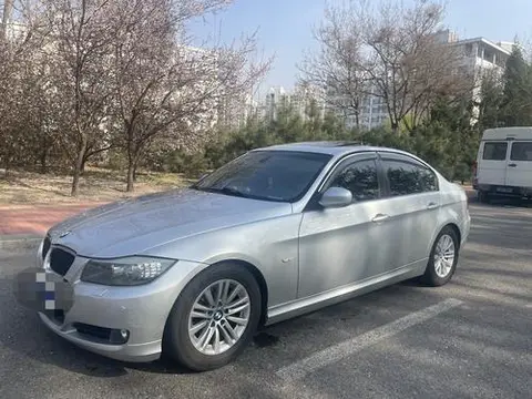 BMW 3 Series 2011