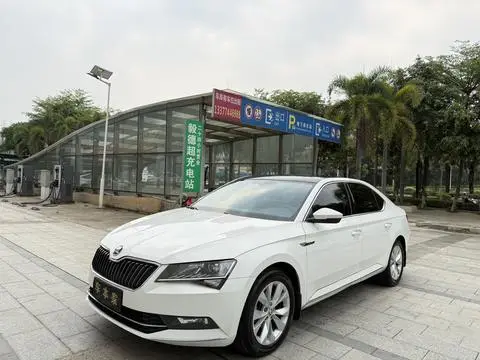 Skoda Superb 2016
