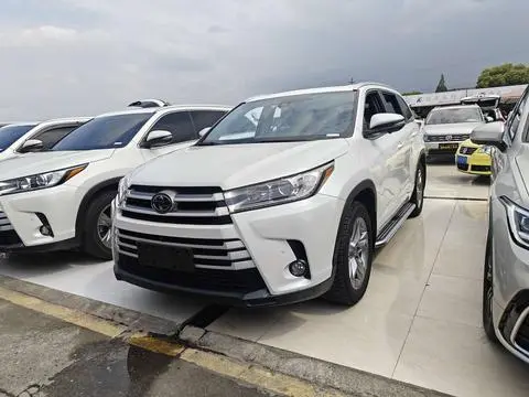 Toyota Highlander 2021