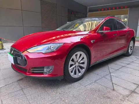 Tesla Model S 2014