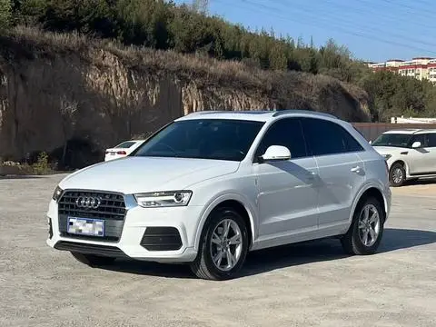 Audi Q3 2017 — фото 1