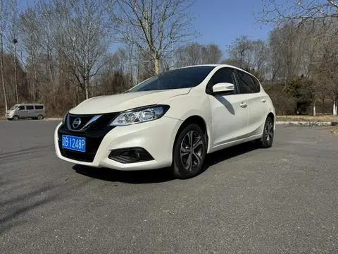 Nissan 骐达TIIDA 2016 — фото 1