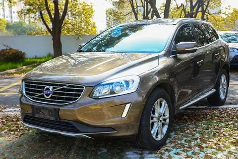 Volvo XC60 2015 — фото 1