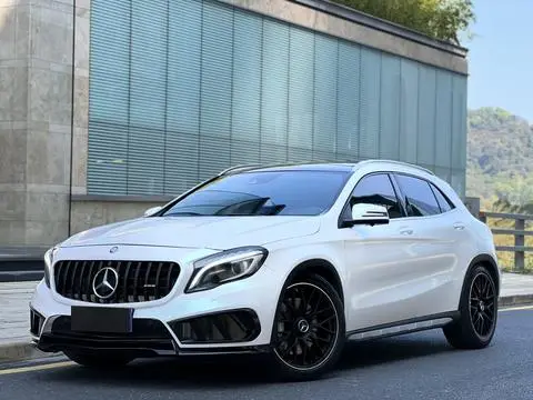 Mercedes-Benz GLA AMG 2016