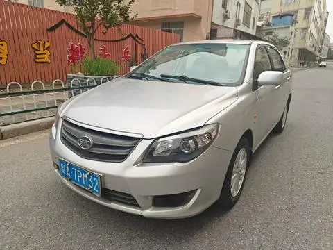 BYD L3 2015