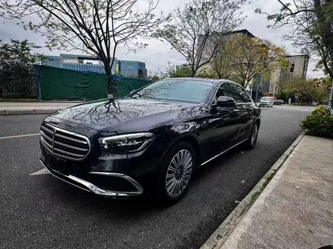 Mercedes-Benz E-Class 2022
