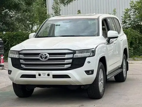Toyota Land Cruiser 2025 — фото 1