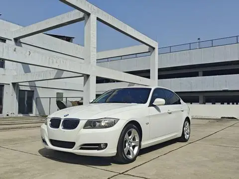 BMW 3 Series 2011