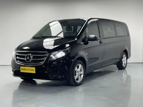 Mercedes-Benz 威霆 2016 — фото 1