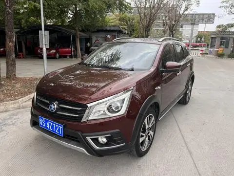 Venucia T70X 2016