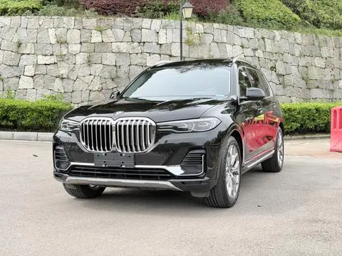 BMW X7 2021 — фото 1